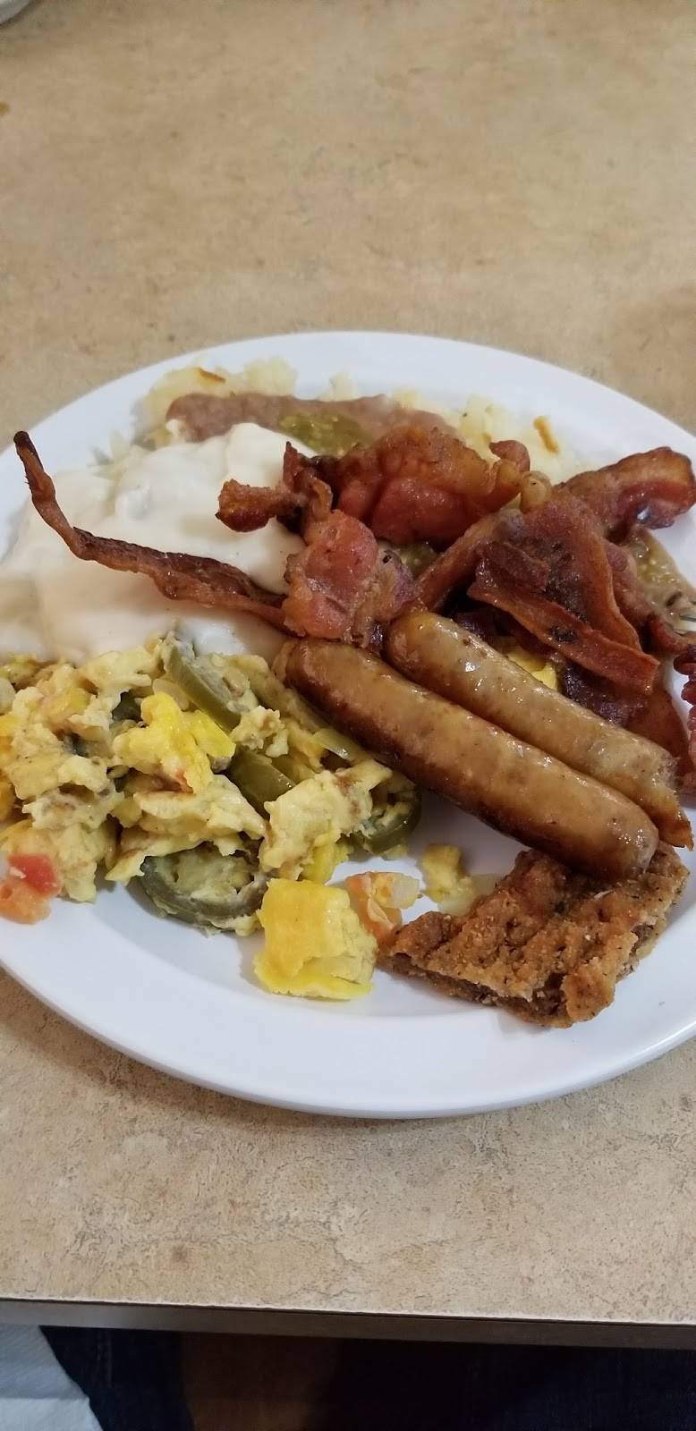 Esmeraldas Pancake House | restaurant | 204 Rickey Rd, Monticello, IN 47960, USA | 5745836361 OR +1 574-583-6361