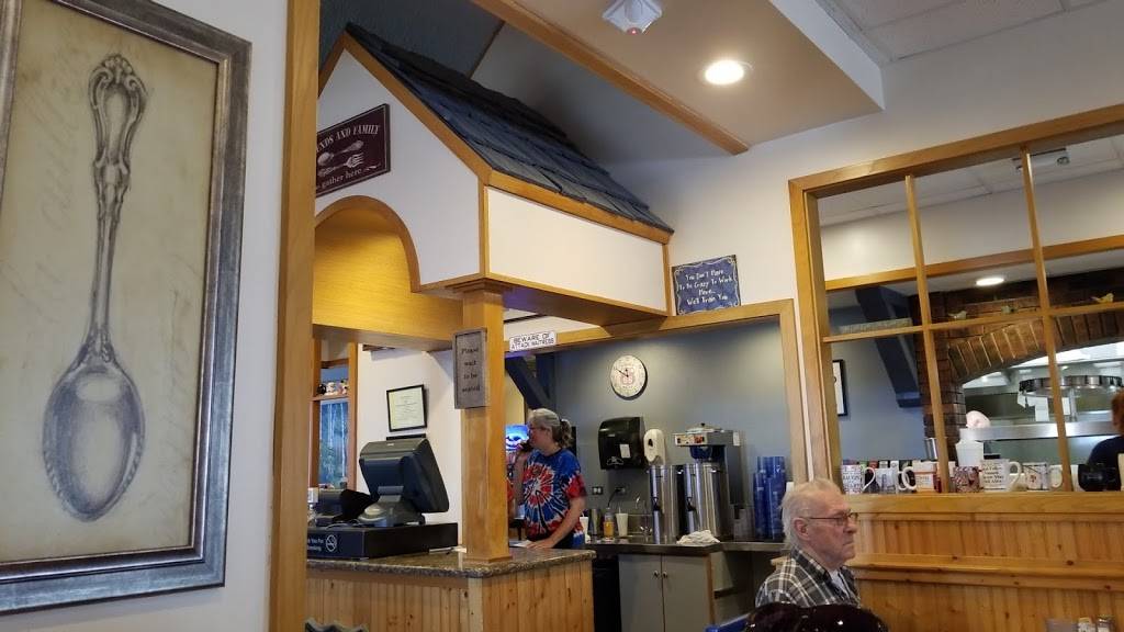 The Elm Street Eatery | restaurant | 135 W Elm St, Lebanon, MO 65536, USA | 4175882700 OR +1 417-588-2700