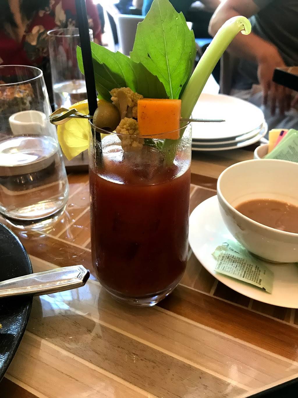 Somerset | restaurant | 1112 N State St, Chicago, IL 60610, USA | 3125862150 OR +1 312-586-2150