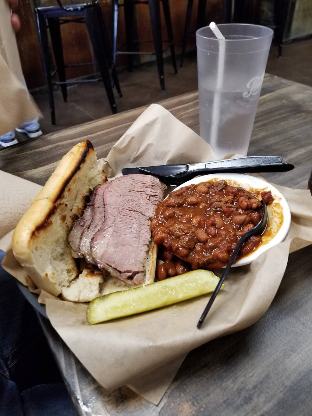 Porkchop and Bubbas BBQ | restaurant | 1230 H St suite a, Bakersfield, CA 93301, USA | 6615204227 OR +1 661-520-4227