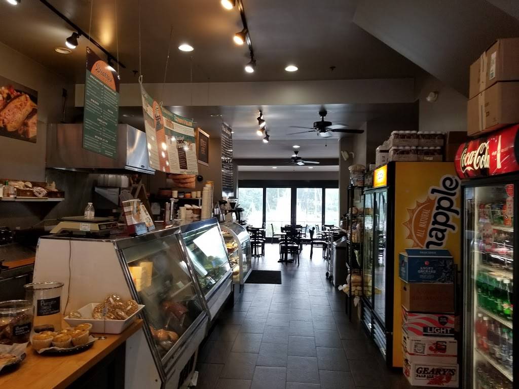 Camden Deli | meal takeaway | 37 Main St, Camden, ME 04843, USA | 2072368343 OR +1 207-236-8343