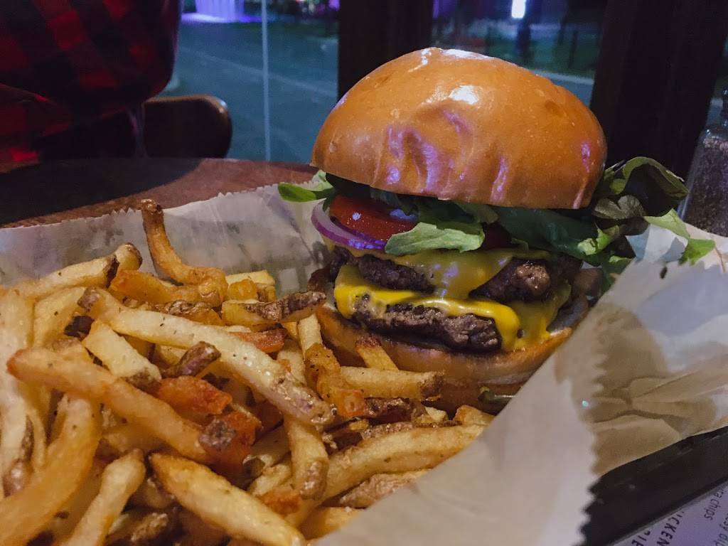 Flatiron Tavern | restaurant | 129 E Nationwide Blvd, Columbus, OH 43215, USA | 6145250091 OR +1 614-525-0091