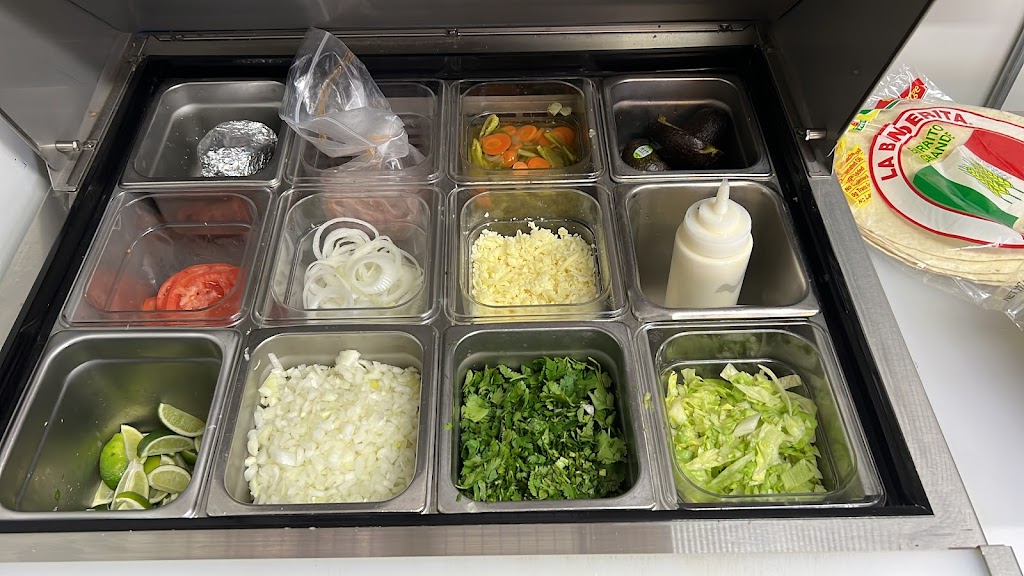 Tortas Camis | restaurant | 2529 Meacham Blvd, Fort Worth, TX 76106, USA | 8178634843 OR +1 817-863-4843