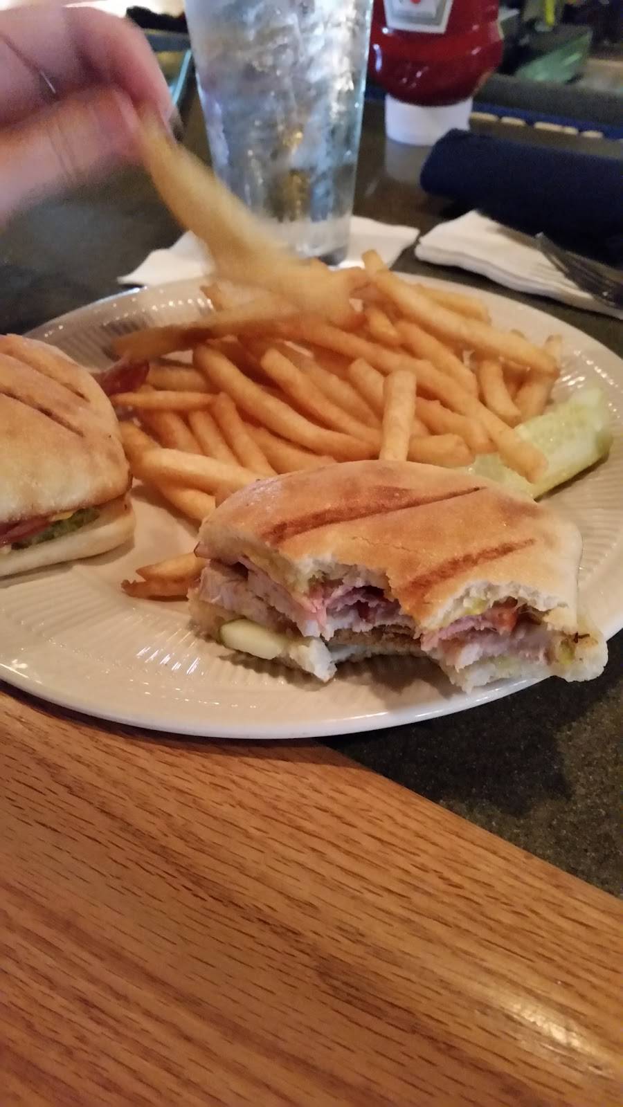 Piccadillys Public House & Restaurant | restaurant | 125 E Piccadilly St, Winchester, VA 22601, USA | 5405351899 OR +1 540-535-1899