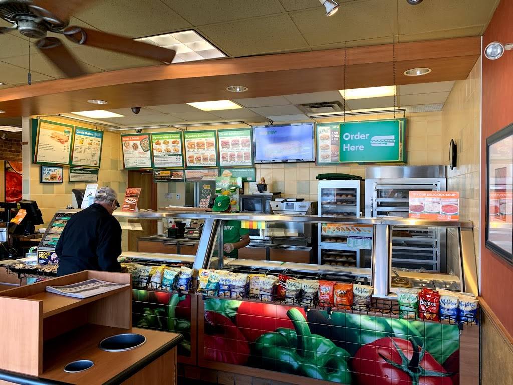 Subway | restaurant | 343 Norwich Ave, Woodstock, ON N4S 3W1, Canada | 5194213211 OR +1 519-421-3211