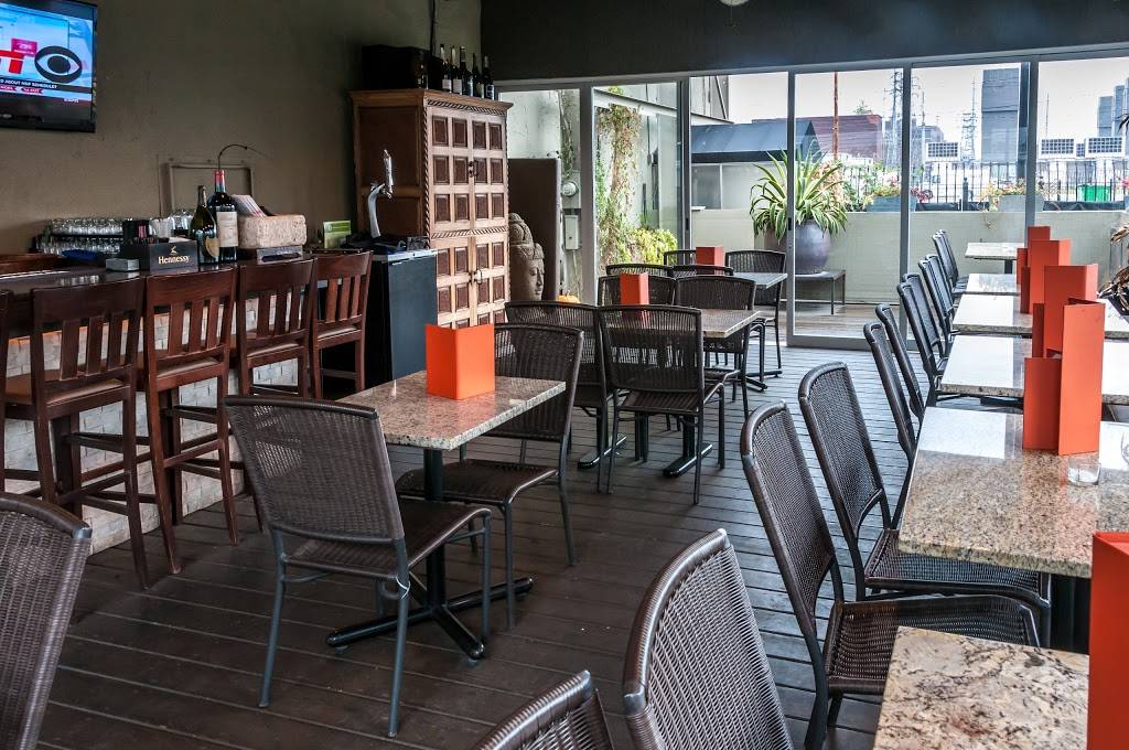 May St. Café and Steakhouse | night club | 1146 W Cermak Rd, Chicago, IL 60608, USA | 3124214442 OR +1 312-421-4442