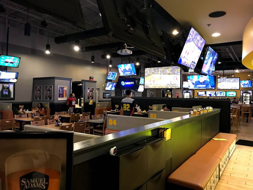 Buffalo Wild Wings | restaurant | 422 Cox Rd, Gastonia, NC 28056, USA | 7043494060 OR +1 704-349-4060