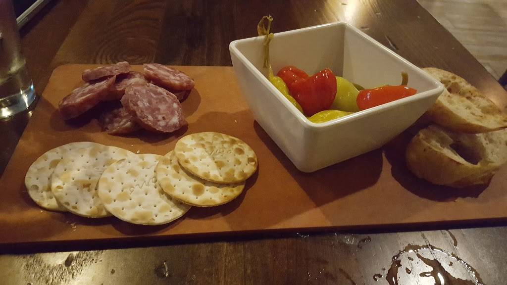 The Public House | restaurant | 2857 Paces Ferry Rd SE, Atlanta, GA 30339, USA | 7707791765 OR +1 770-779-1765