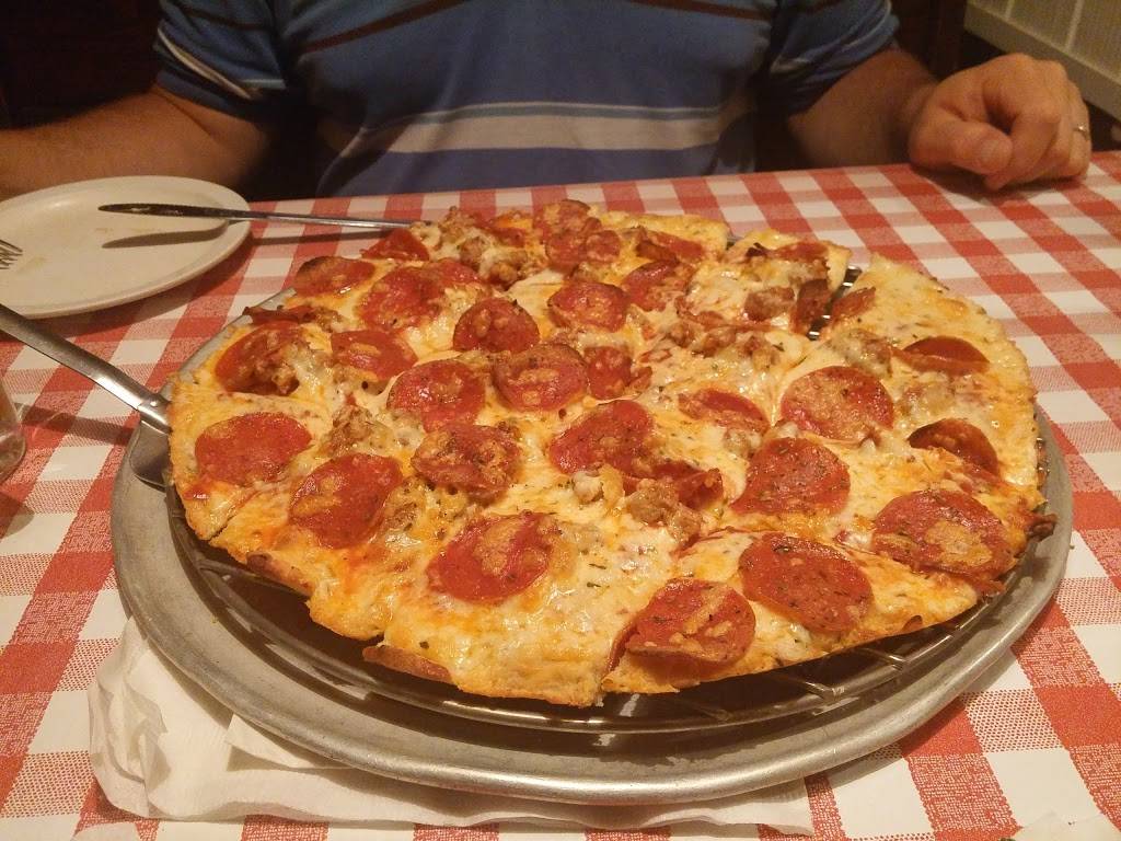 Aurelios Pizza | restaurant | 4226 Calumet Ave, Hammond, IN 46320, USA | 2199321470 OR +1 219-932-1470