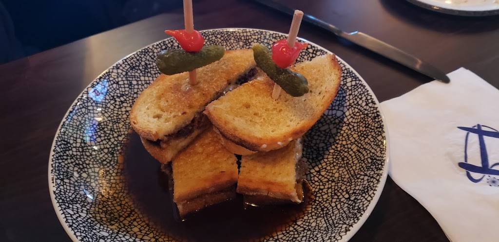 The Hideaway Steakhouse | restaurant | 4137 E Anaheim St, Long Beach, CA 90804, USA | 5623435630 OR +1 562-343-5630