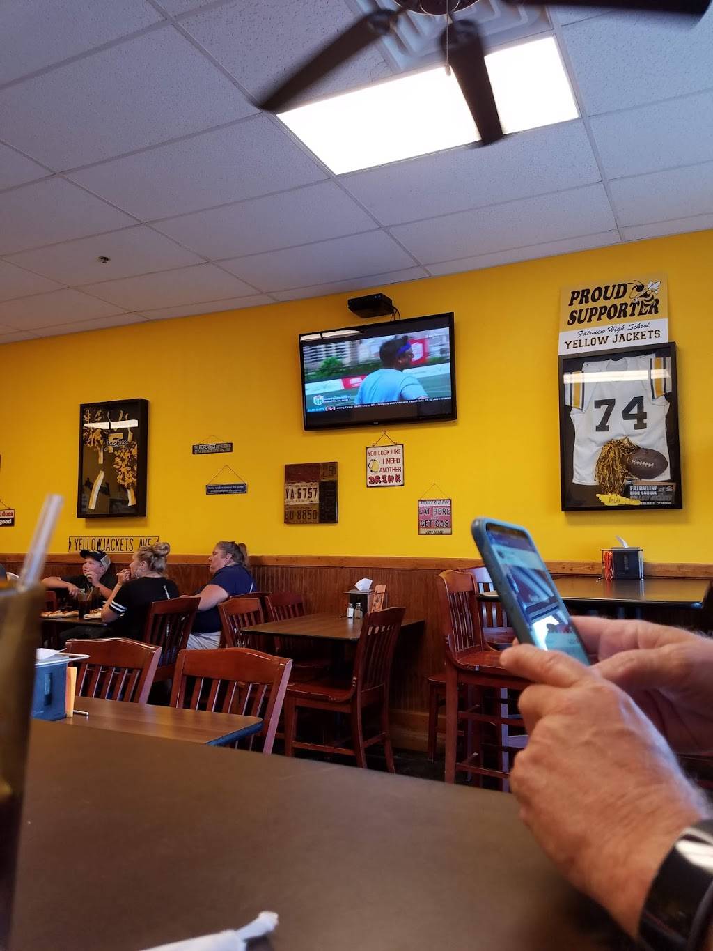 Snappys Pizza Of Fairview | restaurant | 7018 City Center Way, Fairview, TN 37062, USA | 6157995835 OR +1 615-799-5835