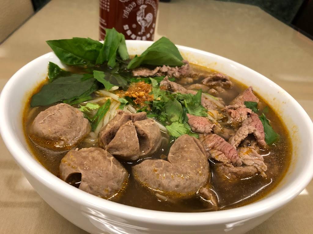 Thai Noodle House | restaurant | 132 Amity Rd, New Haven, CT 06515, USA | 2035537798 OR +1 203-553-7798