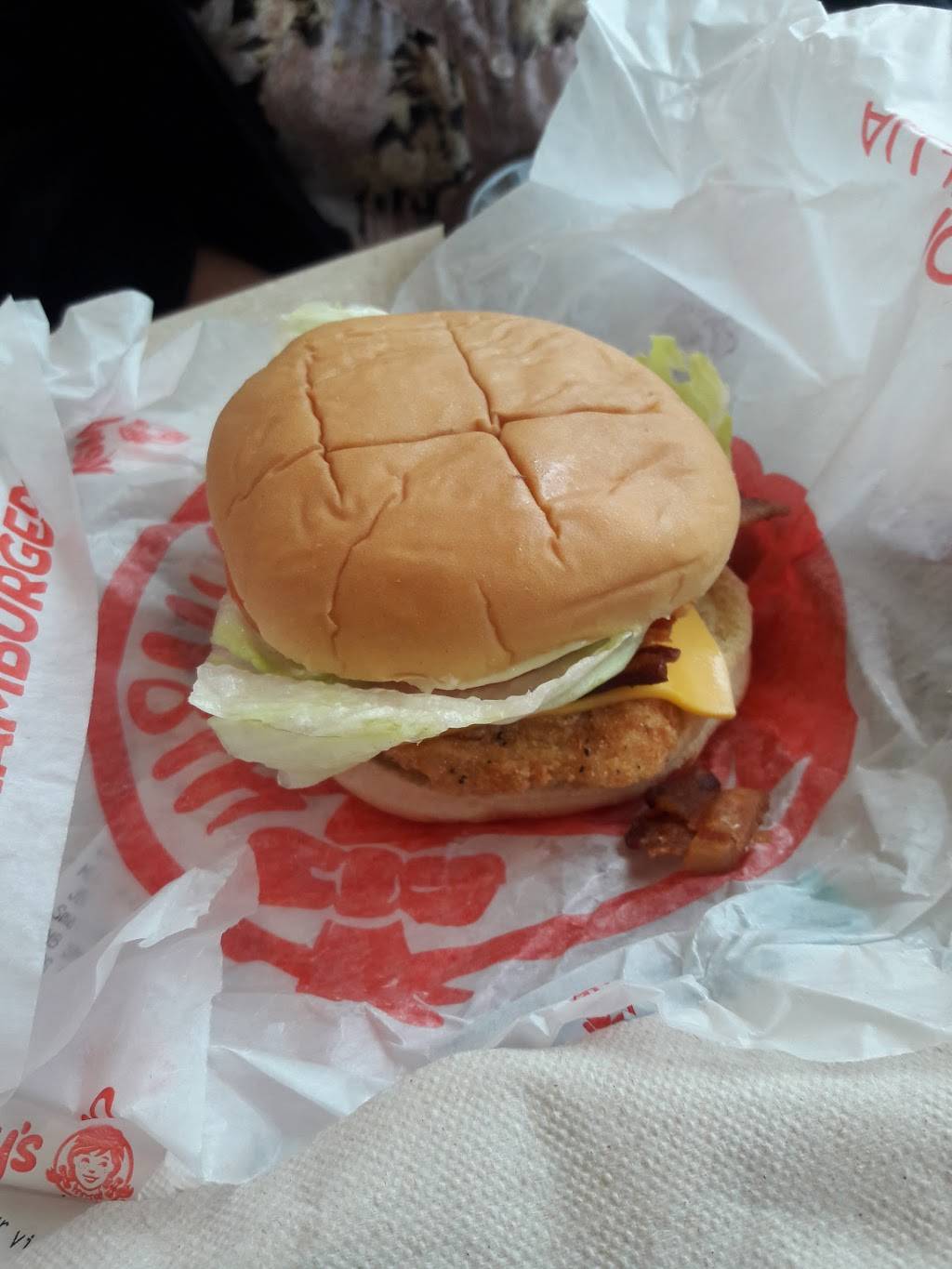 Wendys | restaurant | 567 W Vista Way, Vista, CA 92083, USA | 7609414588 OR +1 760-941-4588