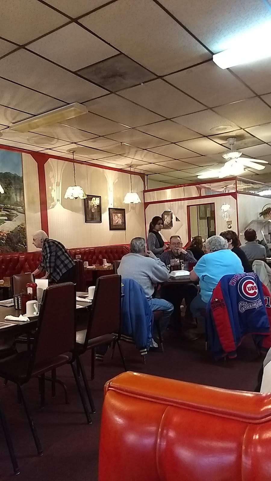 Two Eagles | restaurant | 18 E Main St, Freeport, IL 61032, USA | 8152334556 OR +1 815-233-4556