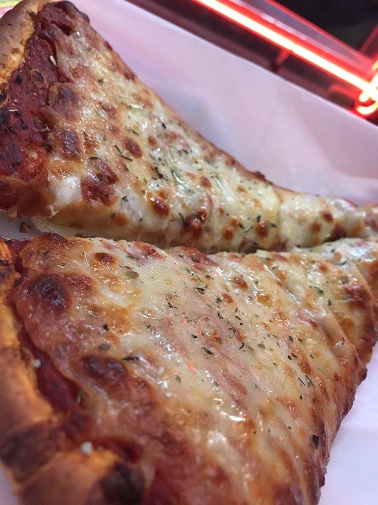 Annettis Pizzeria | restaurant | 4950 N Cumberland Ave, Norridge, IL 60706, USA | 7084561056 OR +1 708-456-1056