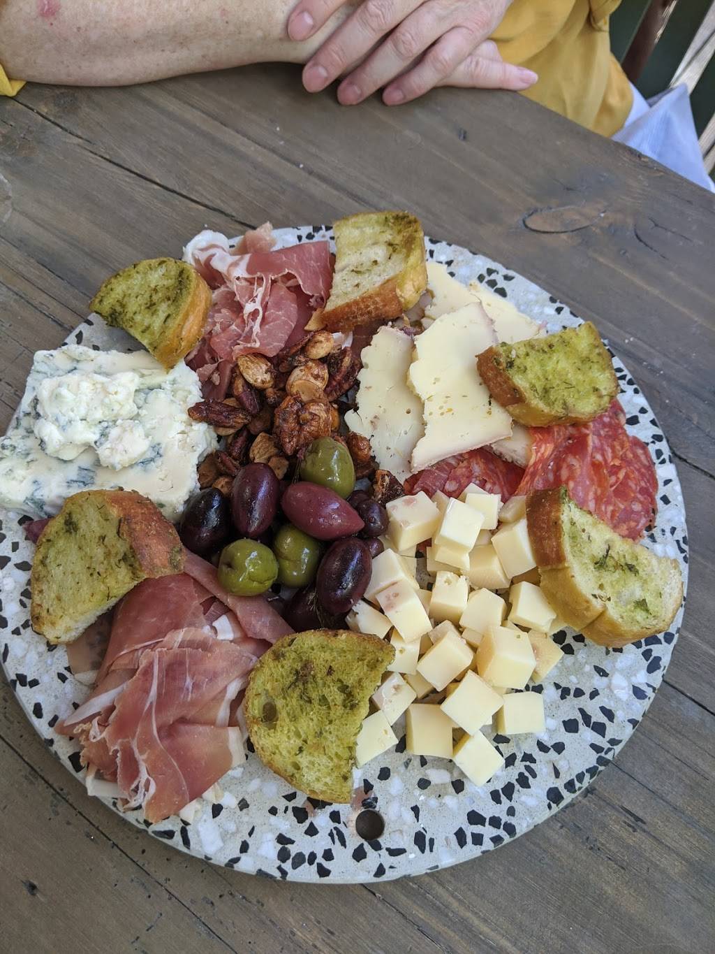 Emigration Brewing Co. | restaurant | 4170 Emigration Canyon Rd, Salt Lake City, UT 84108, USA | 3858001098 OR +1 385-800-1098