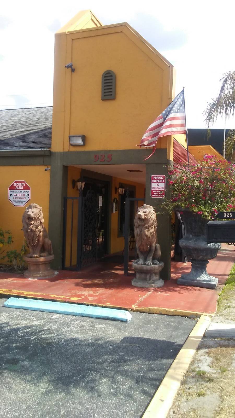 Garibaldi Mexican Restaurant | restaurant | 925 N Semoran Blvd, Orlando, FL 32807, USA | 4072755035 OR +1 407-275-5035