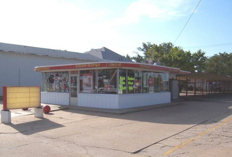 R-B Drive In | restaurant | 201 E Ave A #7452, Hutchinson, KS 67501, USA | 6206629713 OR +1 620-662-9713