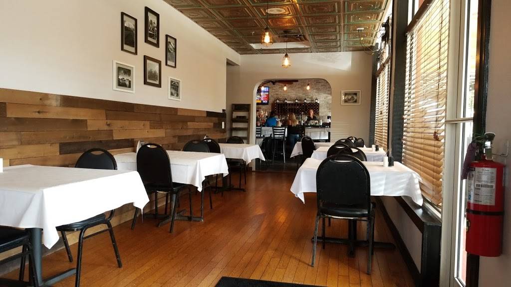 A. R. French Pizzeria | restaurant | 3104 Town Ave, New Port Richey, FL 34655, USA | 7274947615 OR +1 727-494-7615