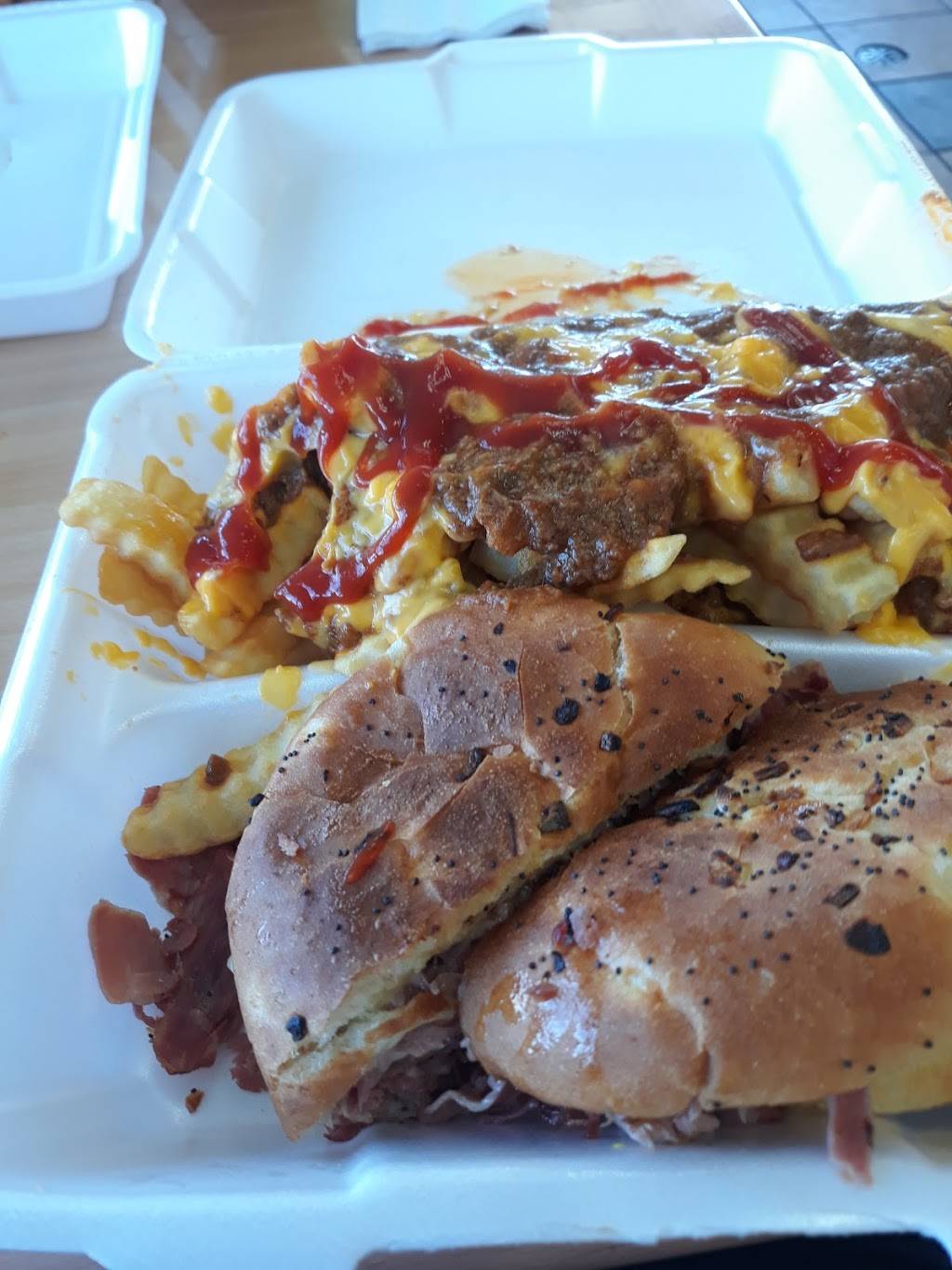 Galaxy Coney Island | restaurant | 13611 Grand River Ave, Detroit, MI 48227, USA | 3132704159 OR +1 313-270-4159