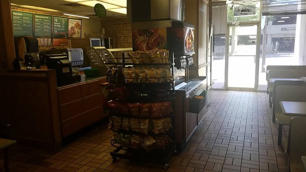 Subway Restaurants | restaurant | 601 S Boulder Ave Suite 120 Petroleum Club Bldg, Tulsa, OK 74119, USA | 9185766821 OR +1 918-576-6821