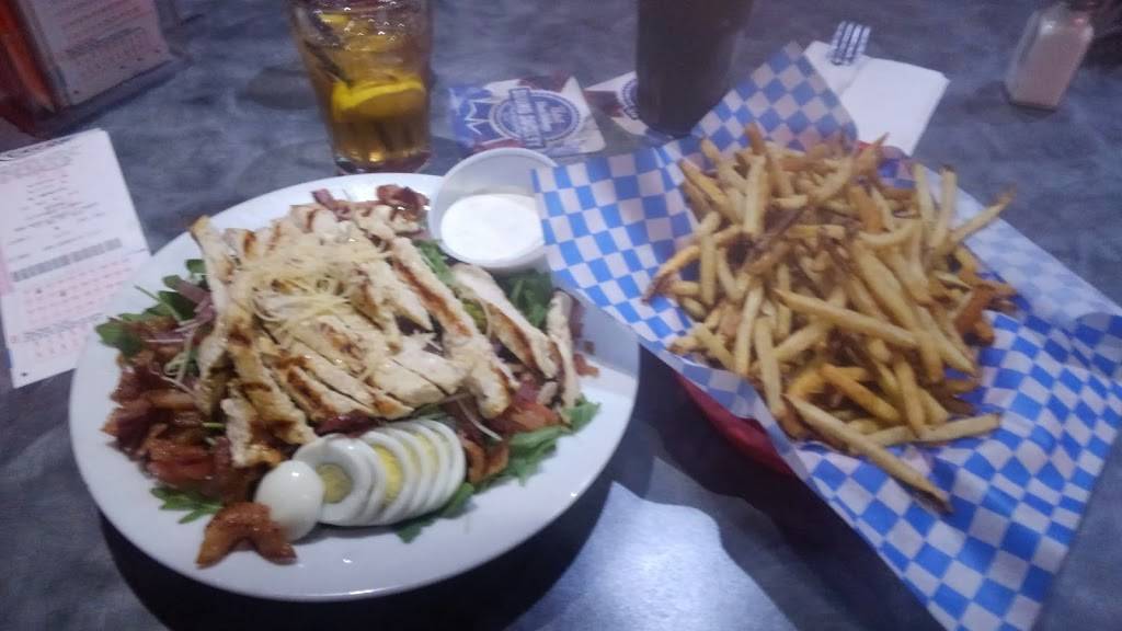 Bar 3 | restaurant | 4444 SW Multnomah Blvd, Portland, OR 97219, USA | 5038415454 OR +1 503-841-5454