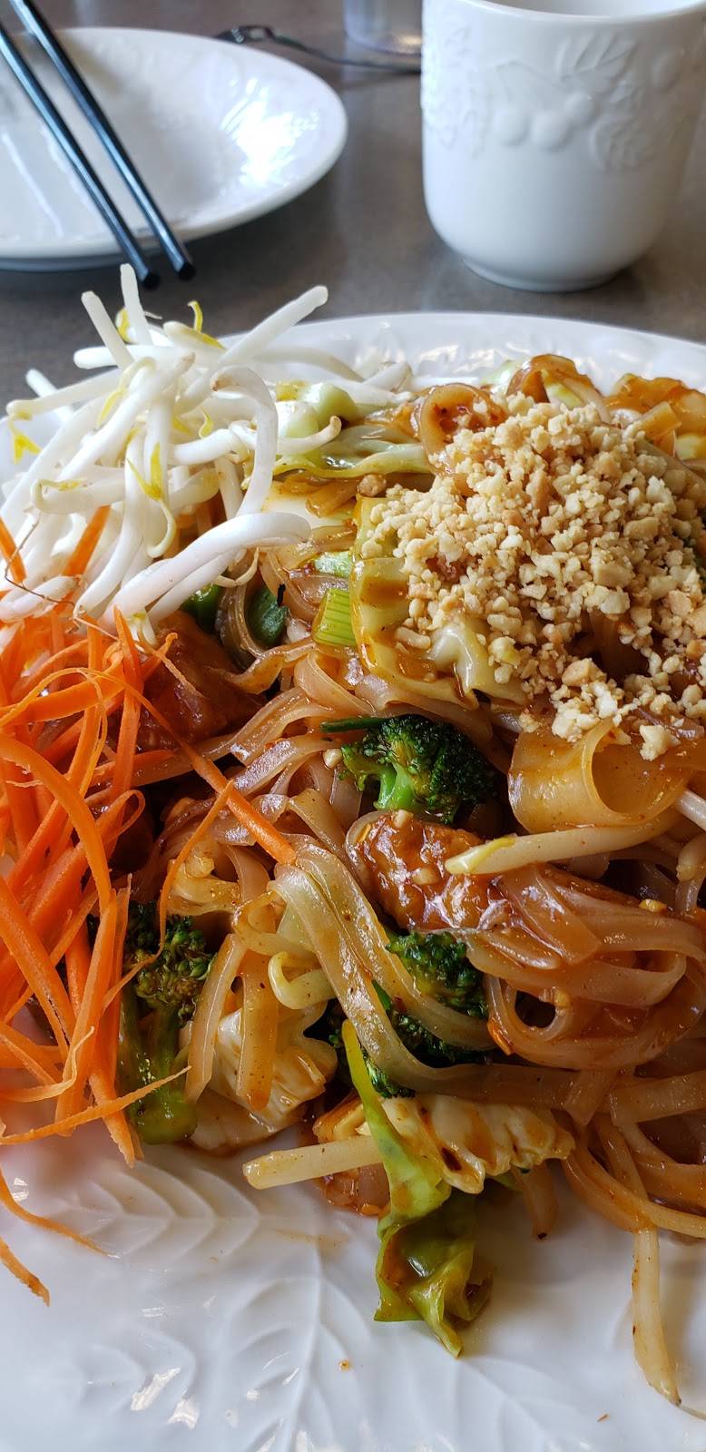 Mali Thai Cuisine | restaurant | 864 Beltline Rd, Springfield, OR 97477, USA | 5413575956 OR +1 541-357-5956