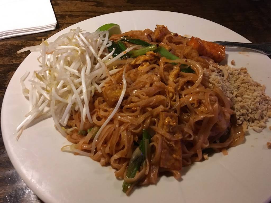 Thai Basil & Sushi Zen | restaurant | 3330 Cobb Pkwy NW #316, Acworth, GA 30101, USA | 7709758909 OR +1 770-975-8909