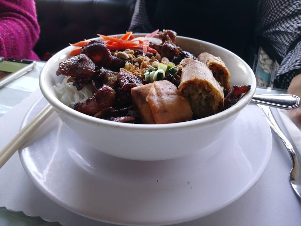 Pho 805 | restaurant | 435 Alisal Rd, Solvang, CA 93463, USA | 8056868200 OR +1 805-686-8200