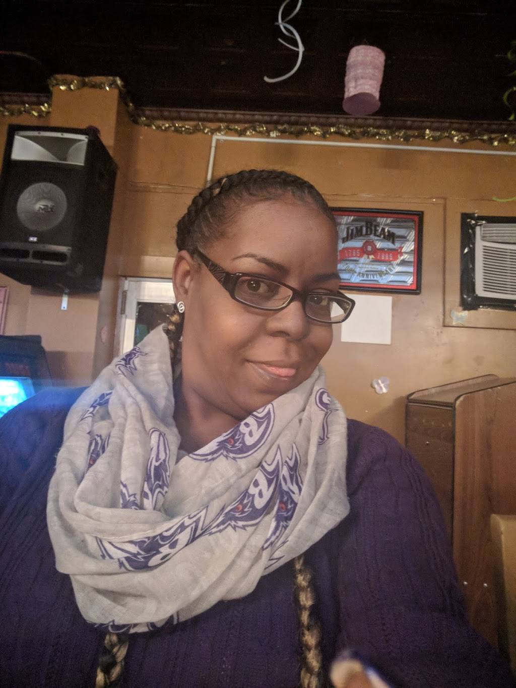 The Winston Lounge | restaurant | 2343 E Monument St, Baltimore, MD 21205, USA | 4107321008 OR +1 410-732-1008