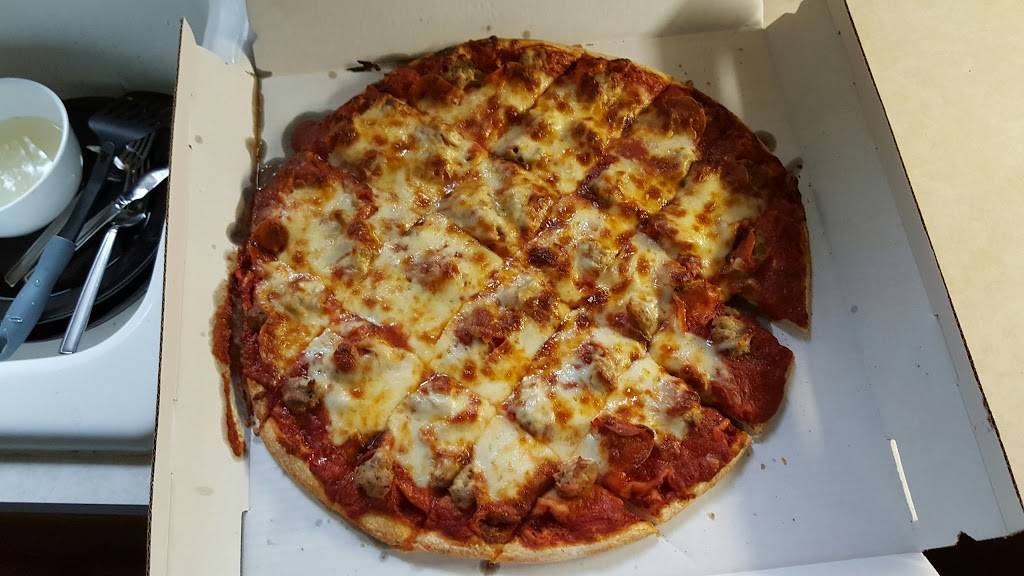 Raydee Magoos | restaurant | 408 W 37th Ave, Hobart, IN 46342, USA | 2199639705 OR +1 219-963-9705