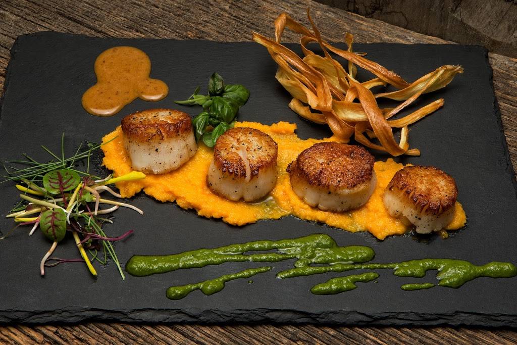 Timberlakes Restaurant & Headwaters Pub at Chetola Resort | restaurant | 185 Chetola Lake Dr, Blowing Rock, NC 28605, USA | 8282955505 OR +1 828-295-5505