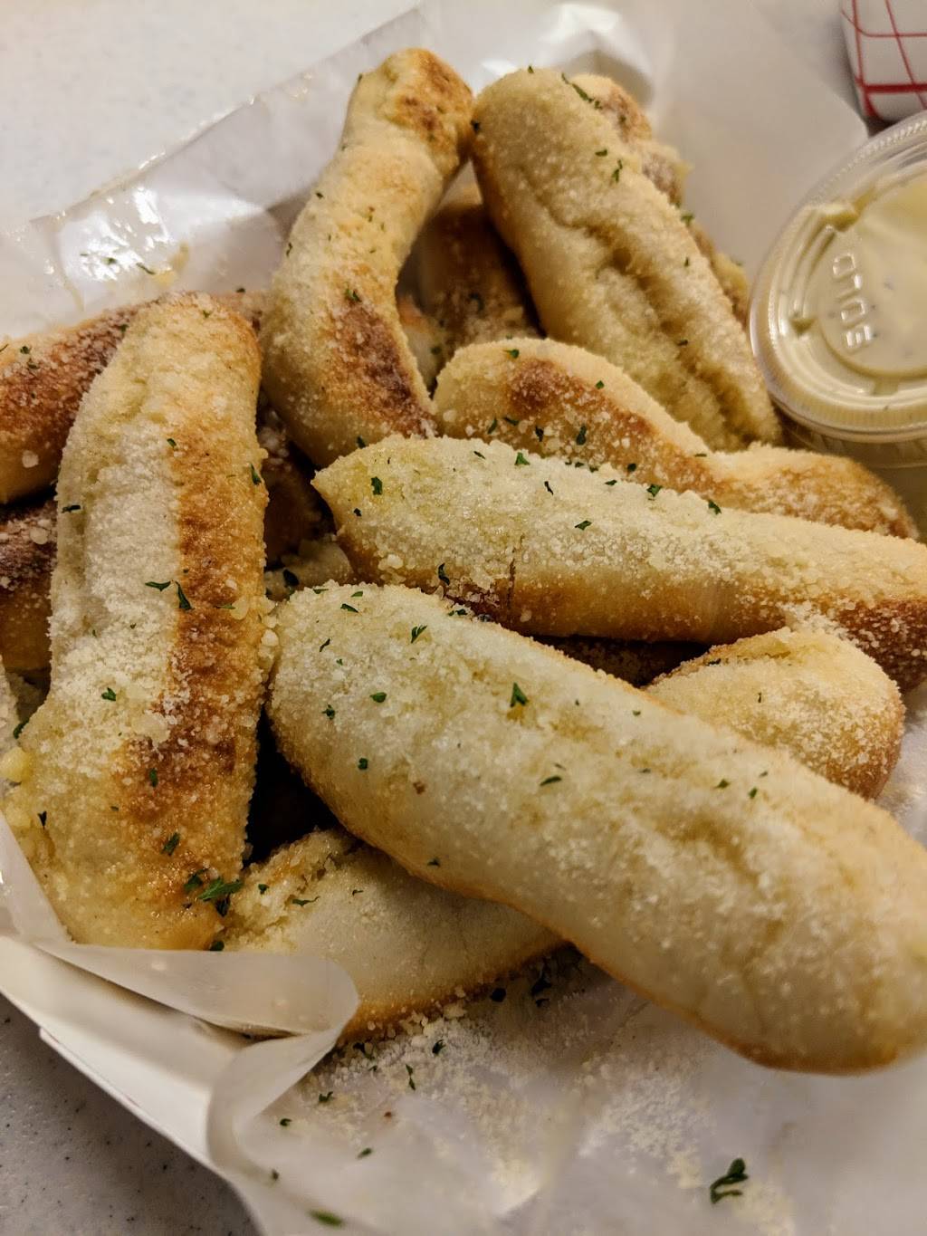 Sals Pizza | restaurant | 5084 Chase Rd, Dearborn, MI 48126, USA | 3135815700 OR +1 313-581-5700