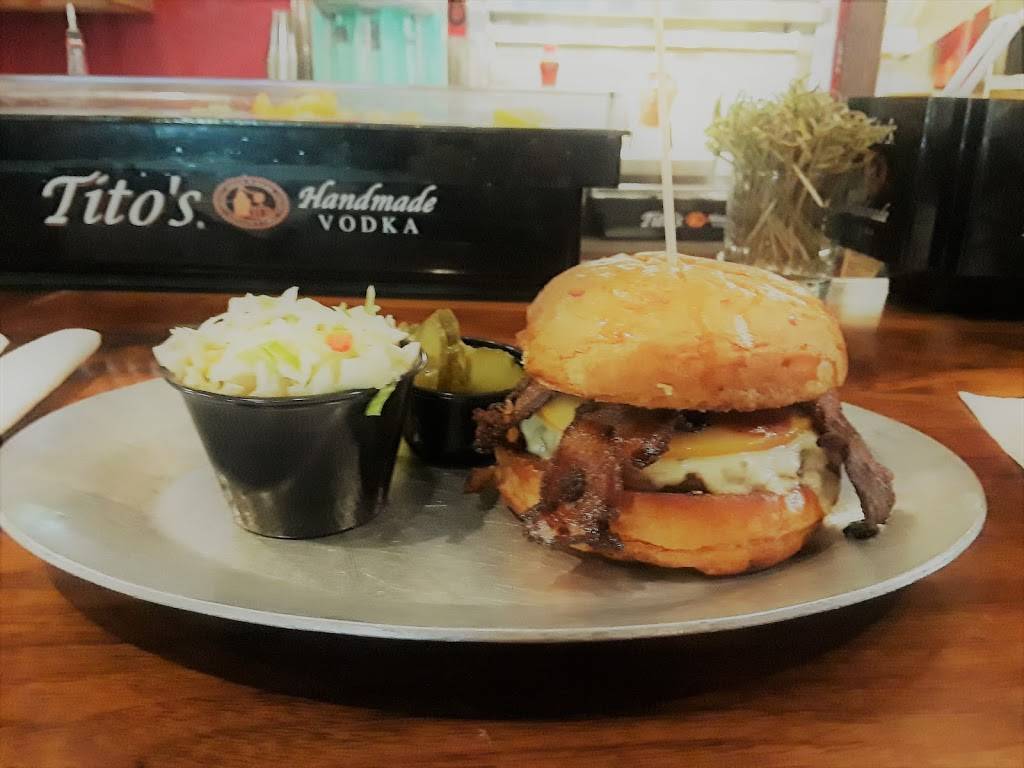 Hammock Shops Village | shopping mall | 10880 Ocean Hwy, Pawleys Island, SC 29585, USA | 8433502220 OR +1 843-350-2220