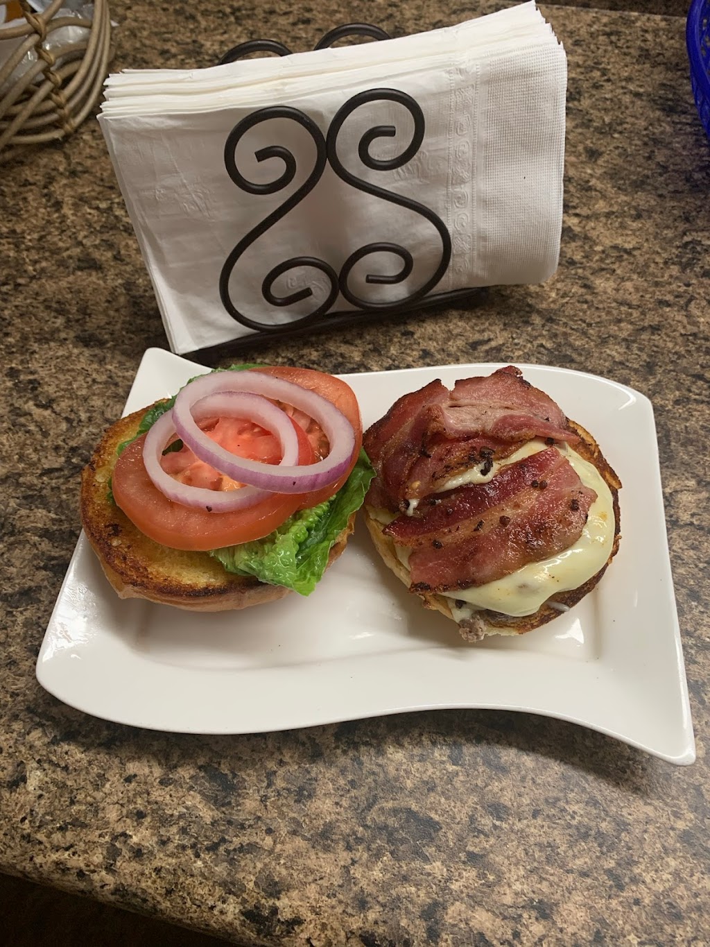 American With A Latin Twist | restaurant | 2006 N County Rd 470, Lake Panasoffkee, FL 33538, USA | 3522729743 OR +1 352-272-9743