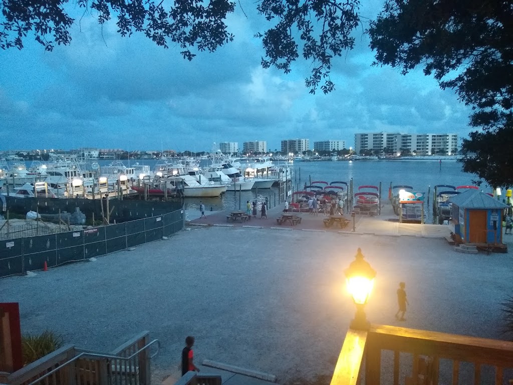 Dewey Destins Harborside | restaurant | 202 Harbor Blvd, Destin, FL 32541, USA | 8508377525 OR +1 850-837-7525