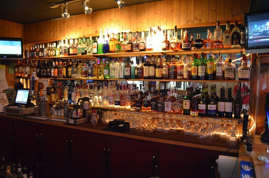 Sunset Grill Restaurant And Bar of Gig Harbor | night club | 4926 Point Fosdick Dr, Gig Harbor, WA 98335, USA | 2538518282 OR +1 253-851-8282