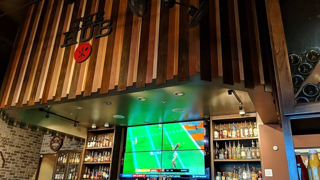 The Hub Eats & Drinks | restaurant | 4740 Natomas Blvd #140, Sacramento, CA 95835, USA | 9168828900 OR +1 916-882-8900