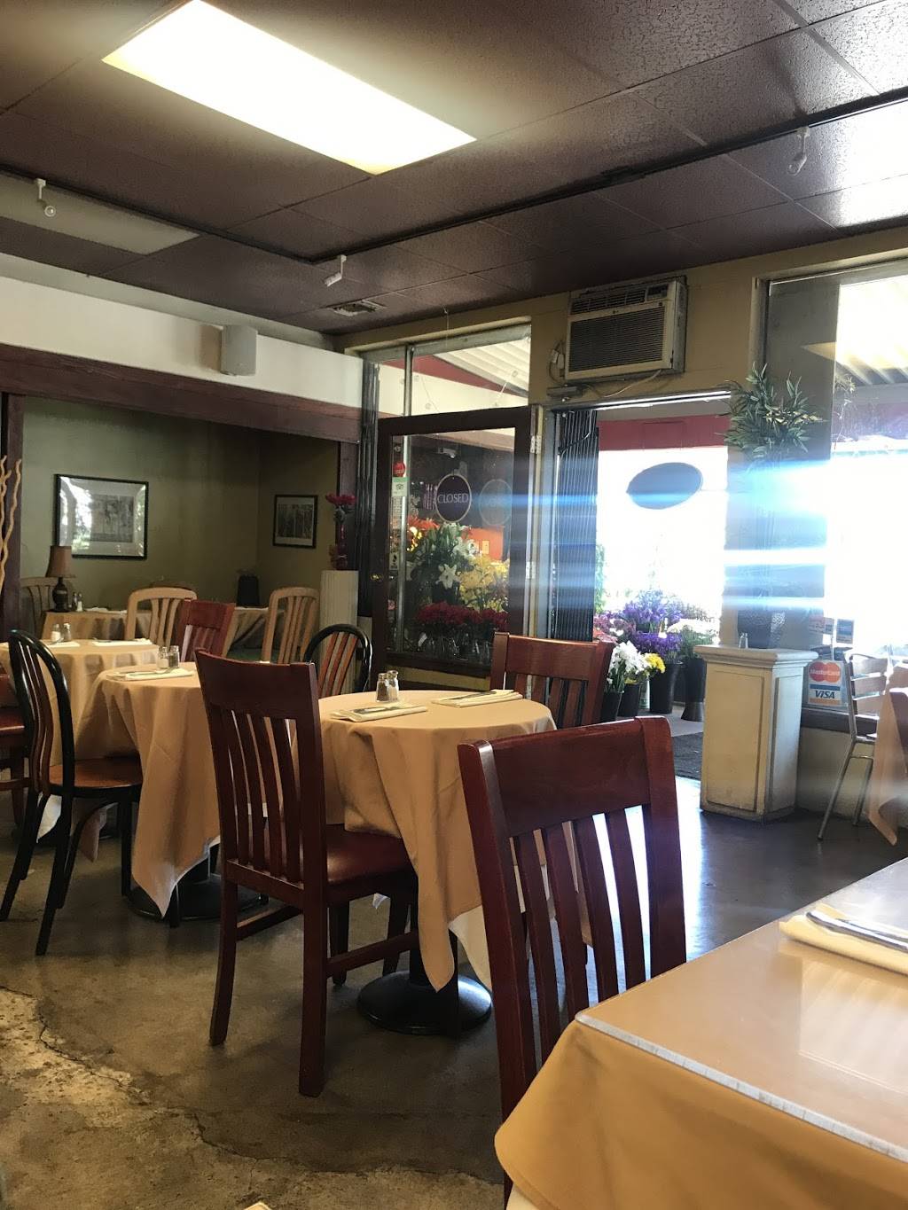 Le Petit Jardin | restaurant | 1456 S Robertson Blvd, Los Angeles, CA 90035, USA | 3102785294 OR +1 310-278-5294