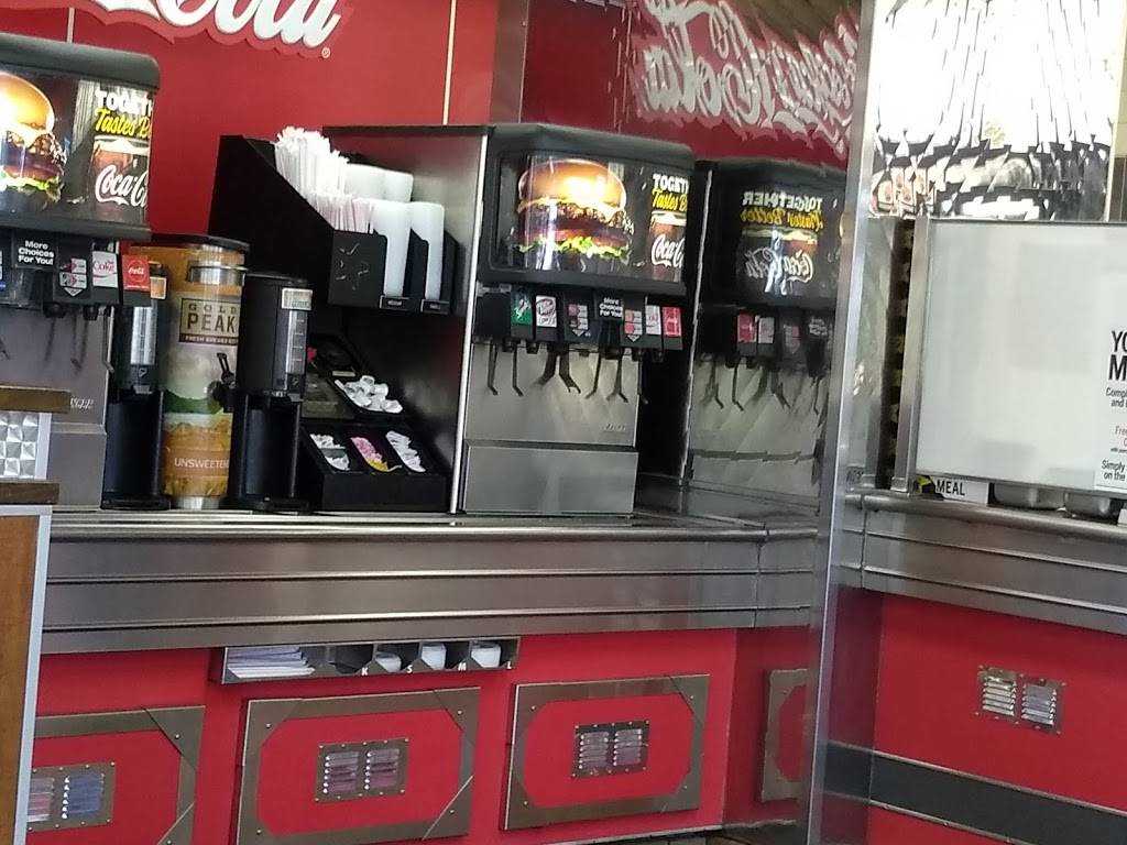 Carls Jr. | restaurant | 3663 W 11th Ave, Eugene, OR 97402, USA | 5414854234 OR +1 541-485-4234