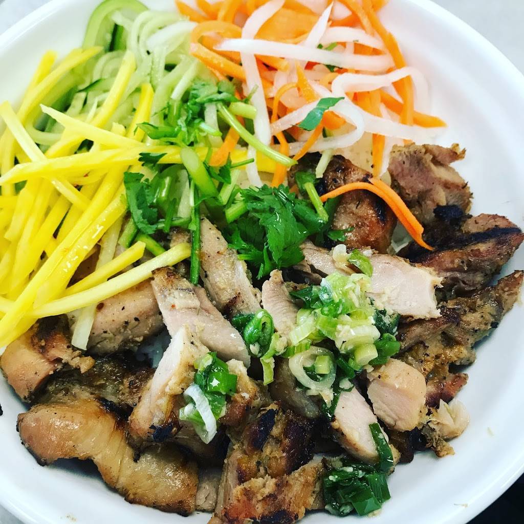 TARA Vietnamese Grill | restaurant | 4-87 Green Ln, Thornhill, ON L3T 7P7, Canada | 9055970506 OR +1 905-597-0506