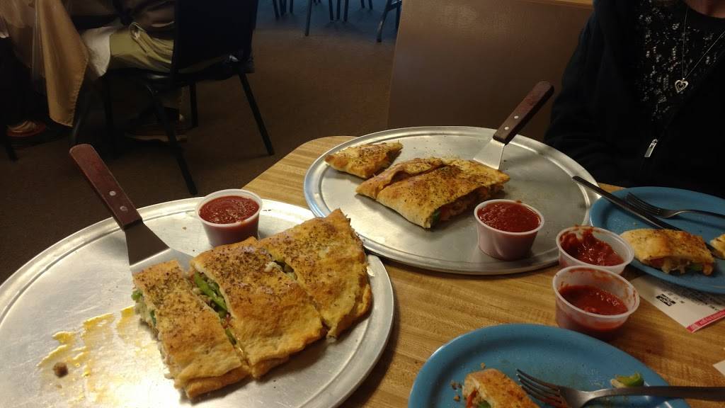 Snug Harbor Bar Restaurant Pizzeria | restaurant | 28709 County Rd 6, Cape Vincent, NY 13618, USA | 3156542139 OR +1 315-654-2139