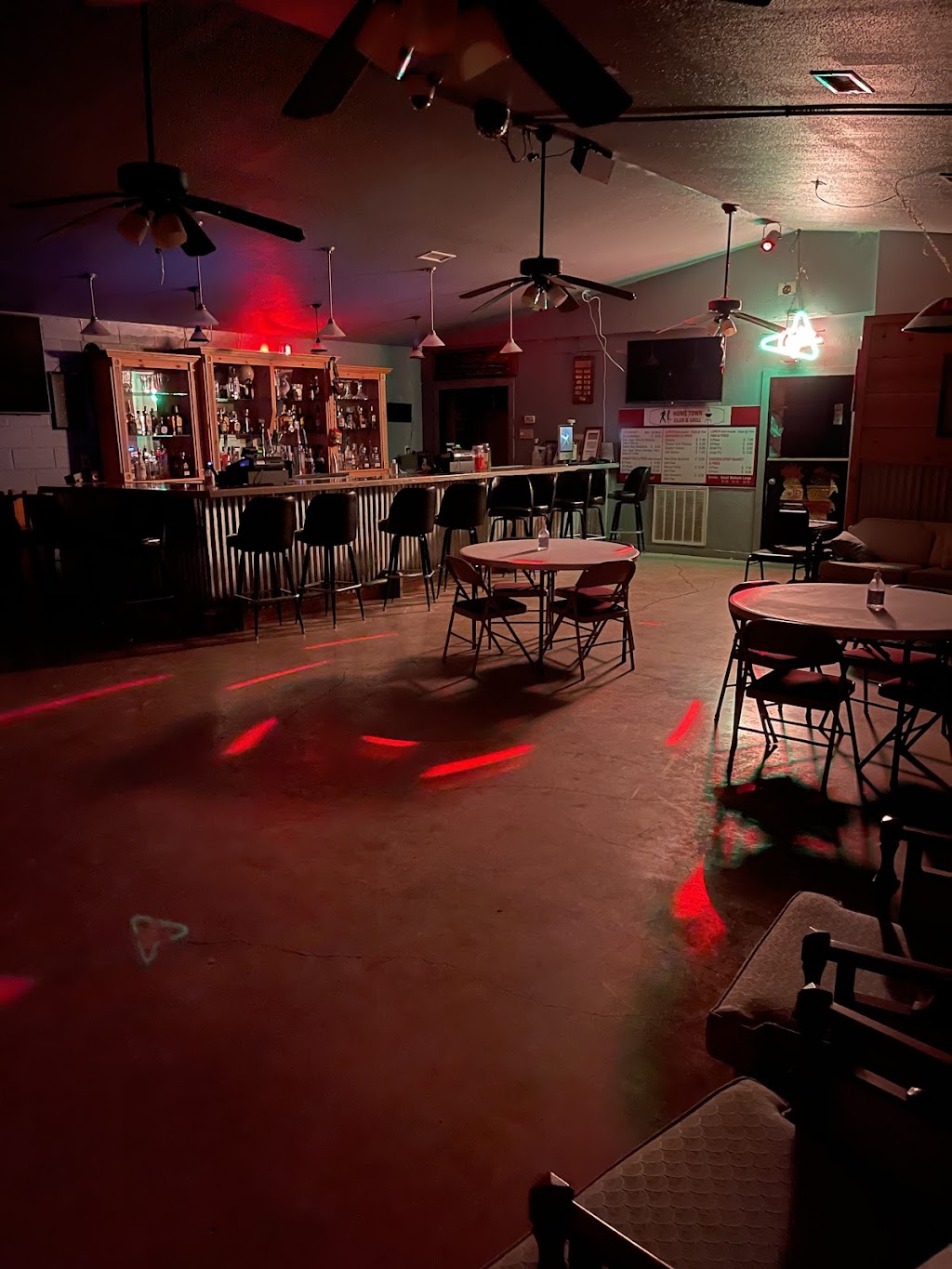 Home Town Club & Grill | restaurant | 479 LA-849, Columbia, LA 71418, USA | 3185820317 OR +1 318-582-0317