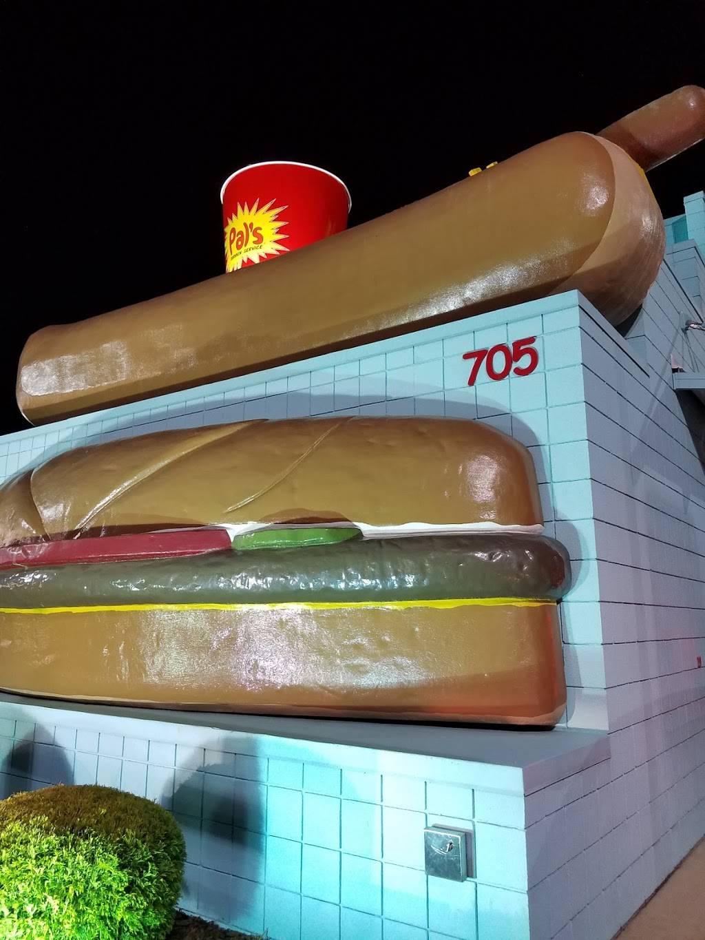 Pals | restaurant | 705 Commonwealth Dr, Norton, VA 24273, USA | 2766792210 OR +1 276-679-2210