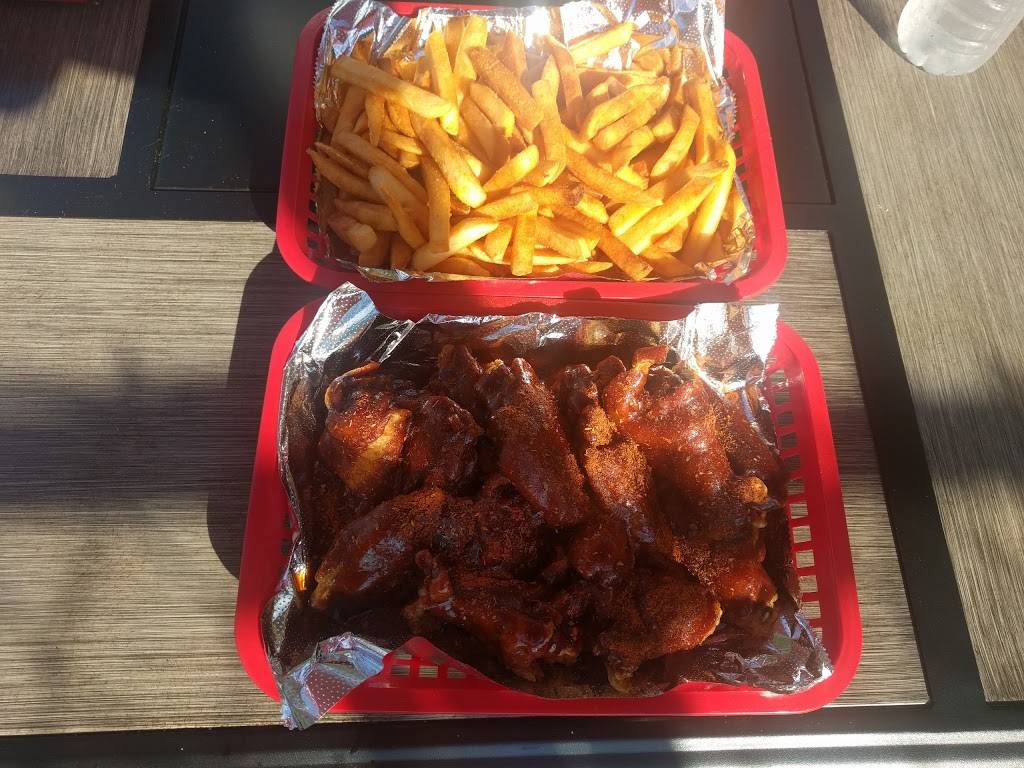 Big Shot Bobs House of Wings - Beechview | restaurant | 2102 Broadway Ave, Pittsburgh, PA 15216, USA | 4123437468 OR +1 412-343-7468