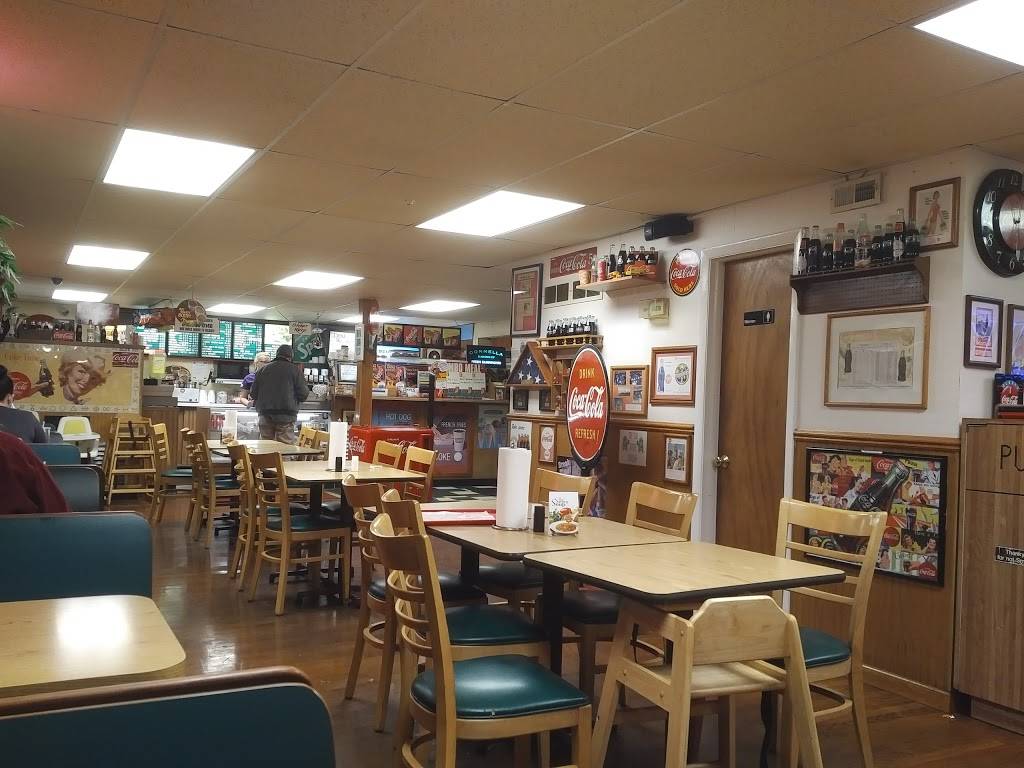 Happy Jacks Submarines | restaurant | 4911 W Elm St, McHenry, IL 60050, USA | 8153850140 OR +1 815-385-0140