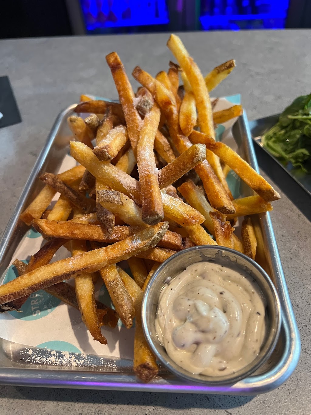 Streetcar Bar + Bites | restaurant | 2135 Thrift Rd #104, Charlotte, NC 28208, USA | 7048179443 OR +1 704-817-9443