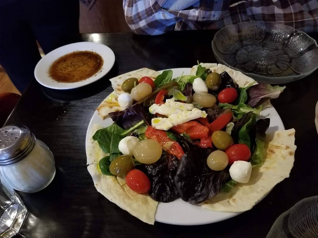 Giuseppes Italian Restaurant | restaurant | 257 Low St, Newburyport, MA 01950, USA | 9784652225 OR +1 978-465-2225