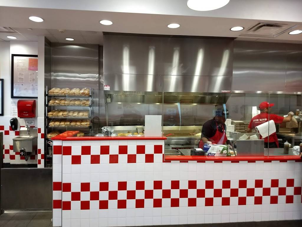 Five Guys | meal takeaway | 1628 Shore Pkwy, Brooklyn, NY 11214, USA | 7183720150 OR +1 718-372-0150