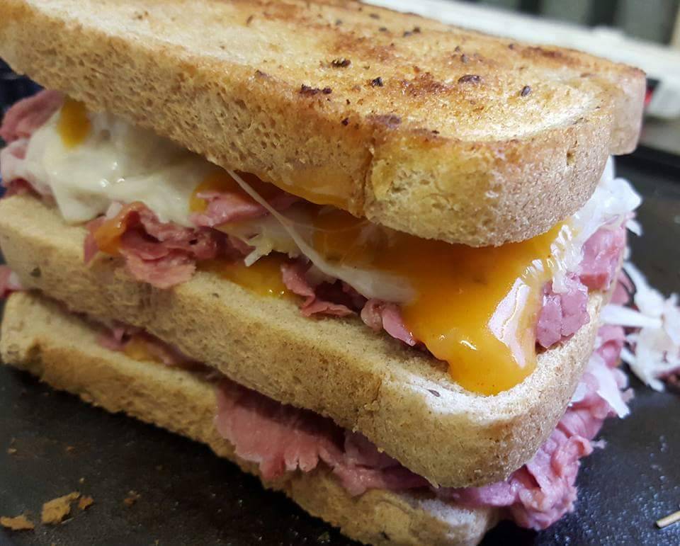 California Beer Wine & Deli | restaurant | 5935 Kellogg Ave, Cincinnati, OH 45230, USA | 5139185408 OR +1 513-918-5408